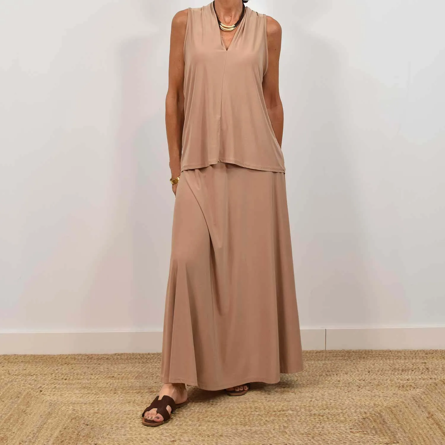 Falda fluida camel