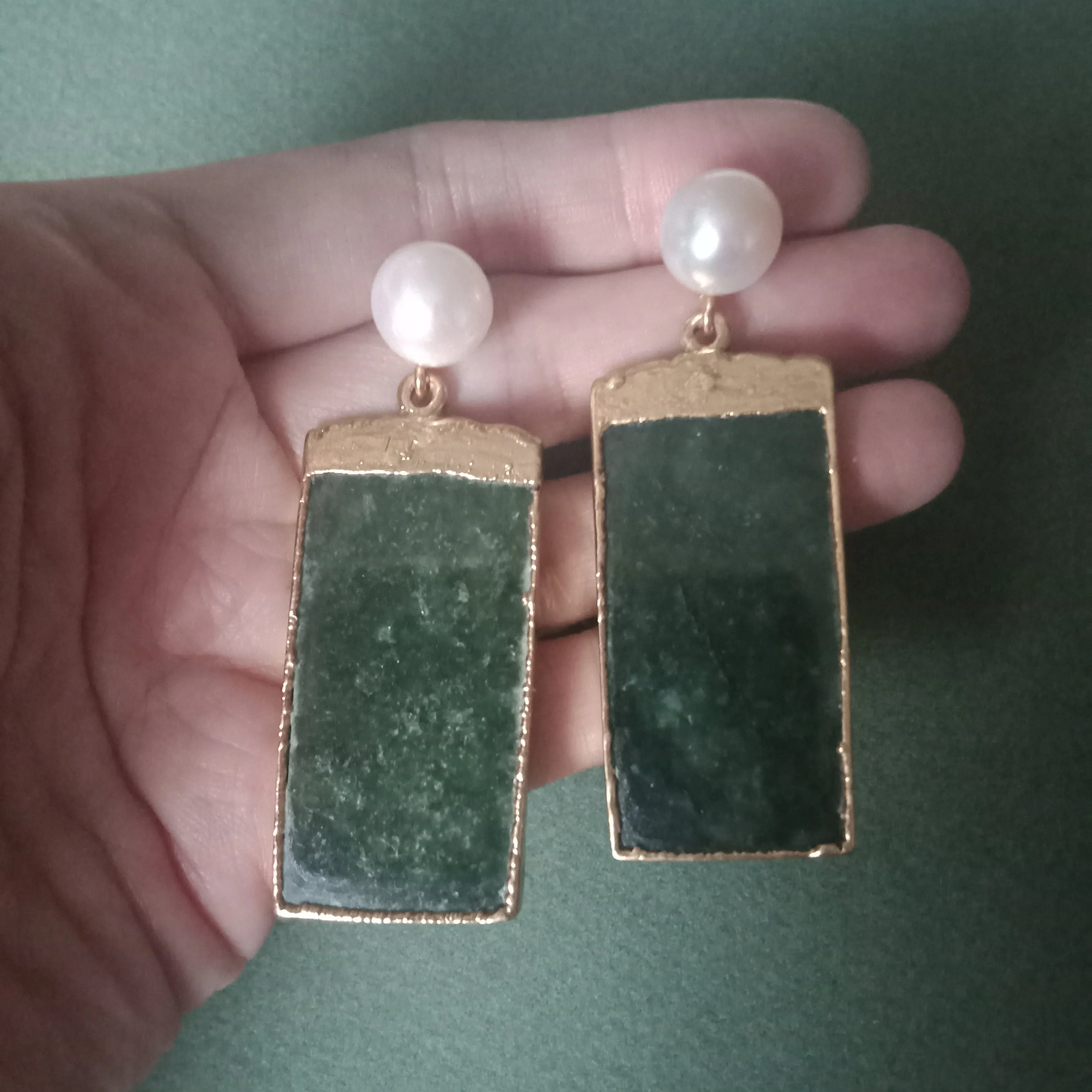 Reversible jade dragon carving earrings with FW pearls